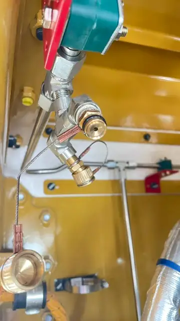 Cylinder valve, gauge and actuation line